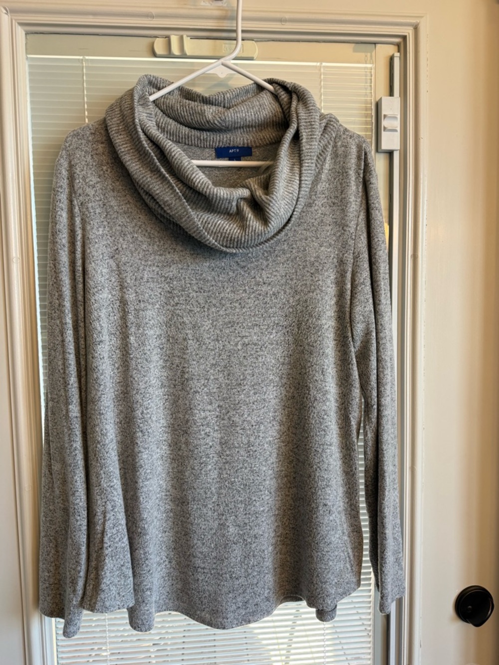 Apt. 9 Light Gray Cowl Neck Sweater